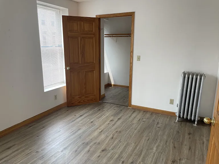 341 Main St — Photo 3