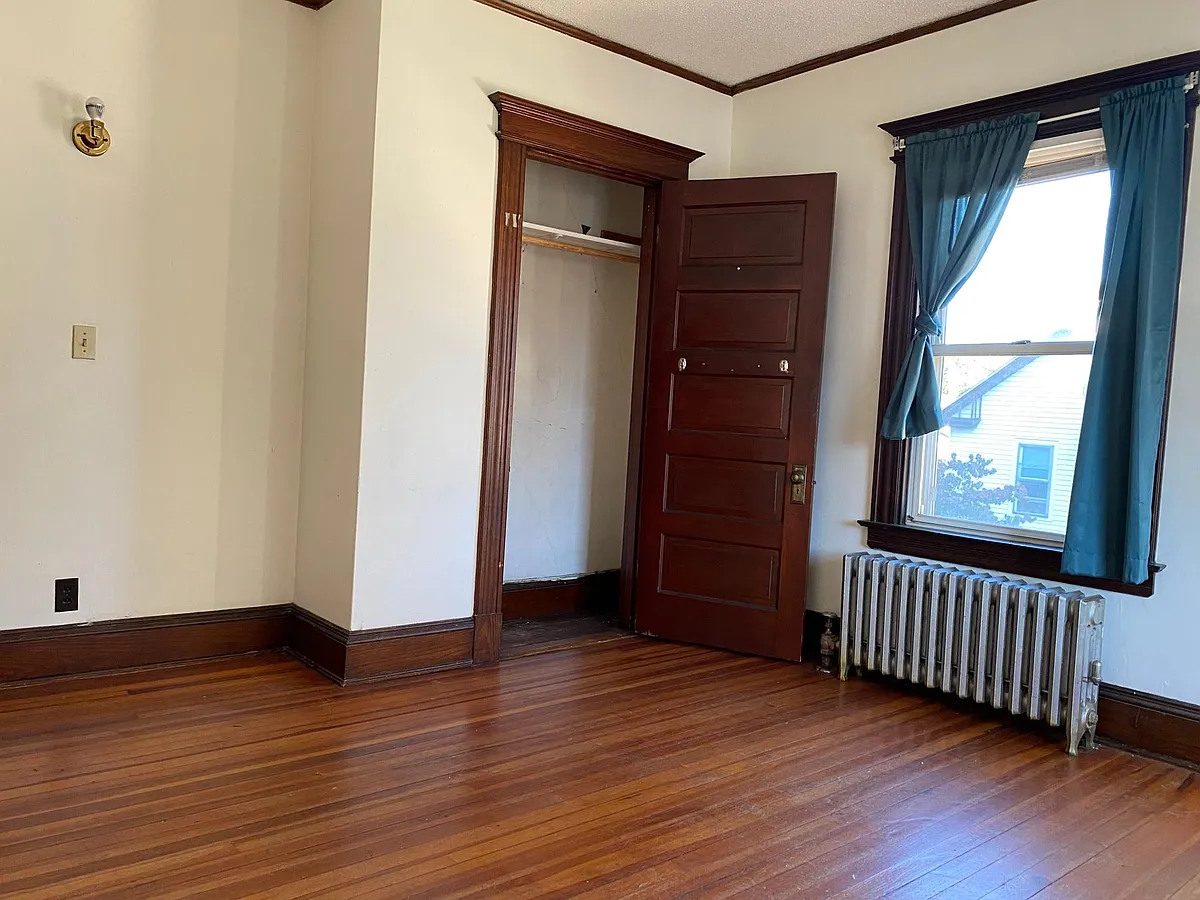 Building Photo - 59 Walnut St #A