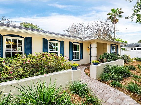 4th image of 8598 Clover Ct