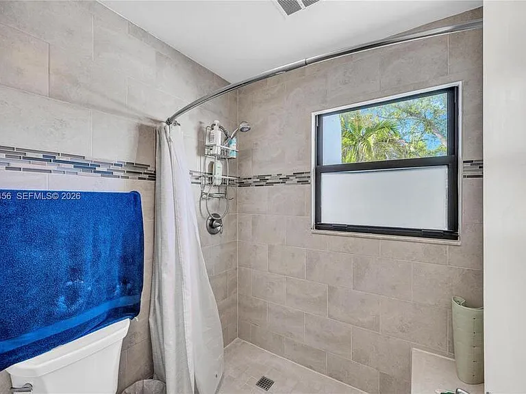 7018 SW 53rd Ln — Photo 23