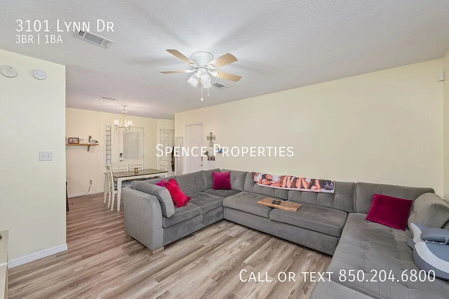 3 bed, 1054 sqft, $1,950 — Photo 4