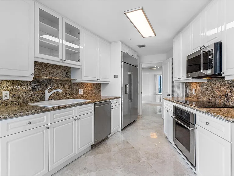 808 Brickell Key Dr #3002 — Photo 15