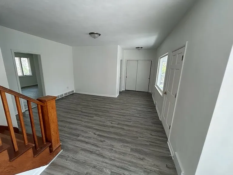 114 W Alexander St — Photo 6
