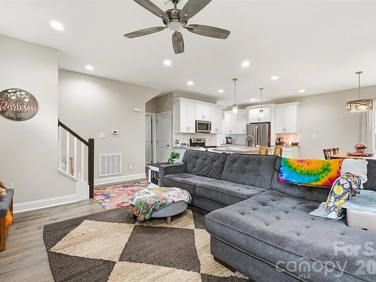 2029 Bost St — Photo 14