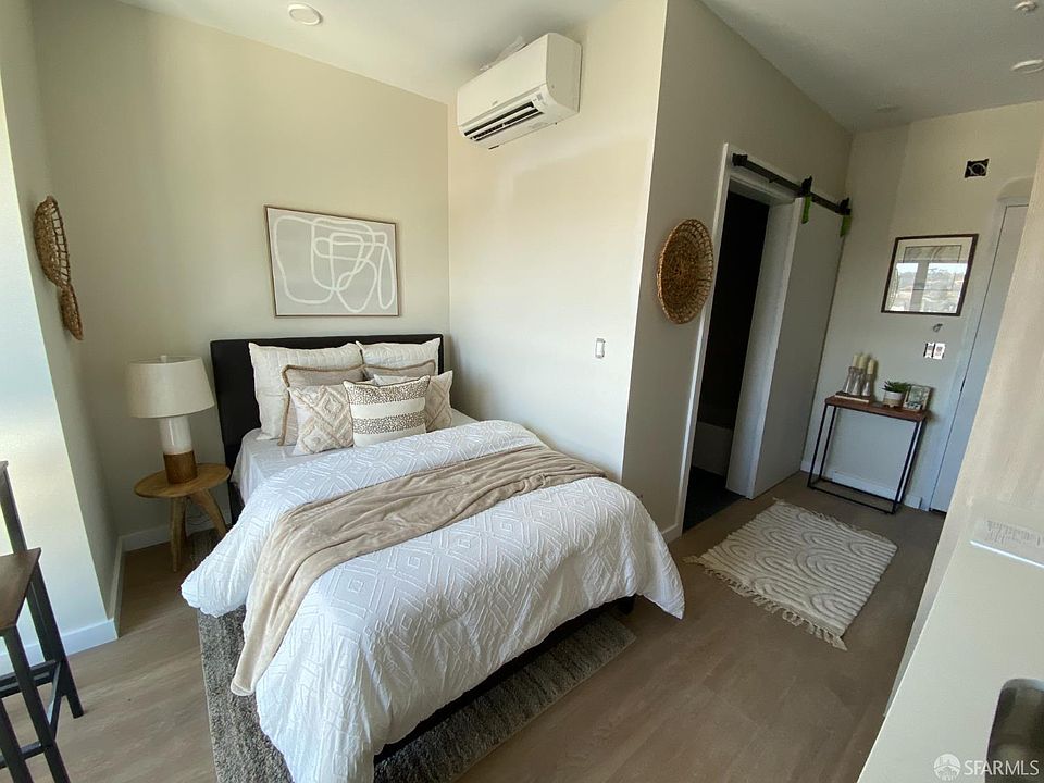 1st image of 811 Valencia St #203
