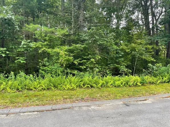 26 Florence Rd, Easthampton, MA 01027