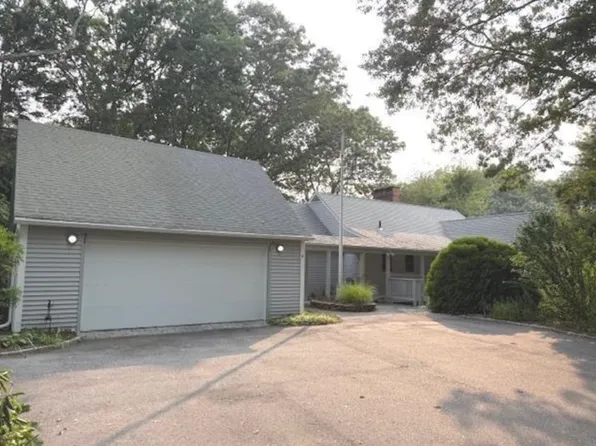 9 Money Point Rd, Mystic, CT 06355