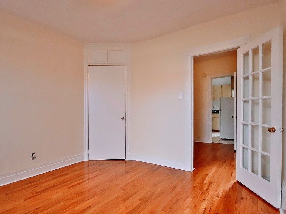 1st image of 124 Macdougal St APT 19