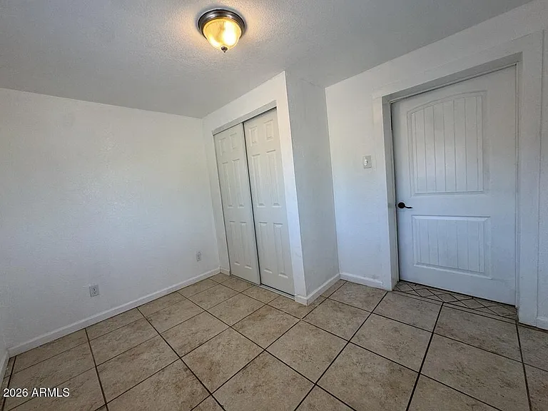 4818 S Santa Elena Ave — Photo 15