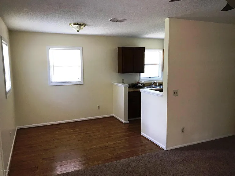 2119 Butler Ave — Photo 6
