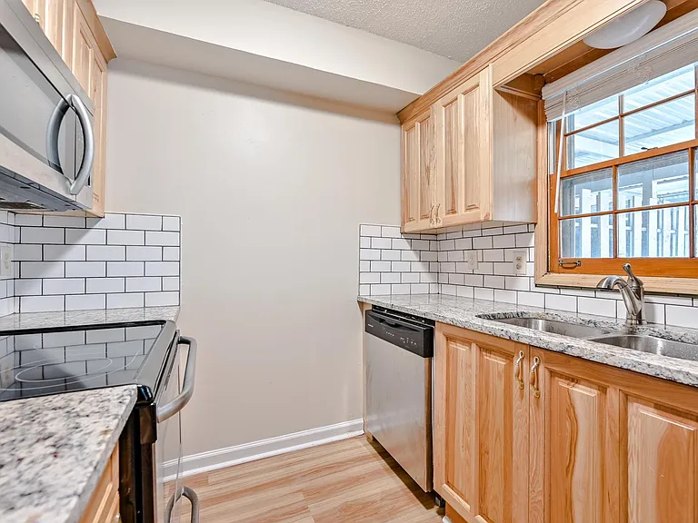 1036 Old Holcomb Bridge Rd — Photo 8