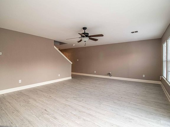 5th image of 12012 Melrose Ln