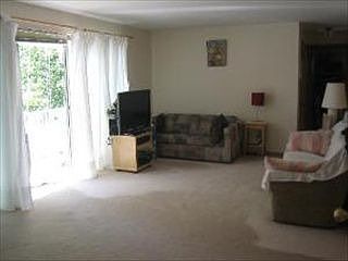 5th image of 935 8th Ave APT 3