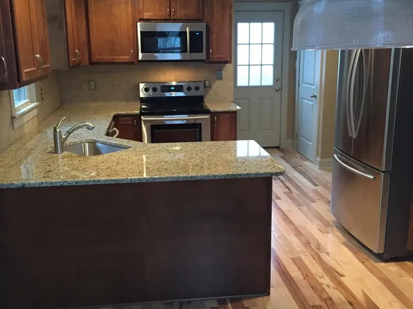 835 Mohawk St, Lewiston, NY 14092
