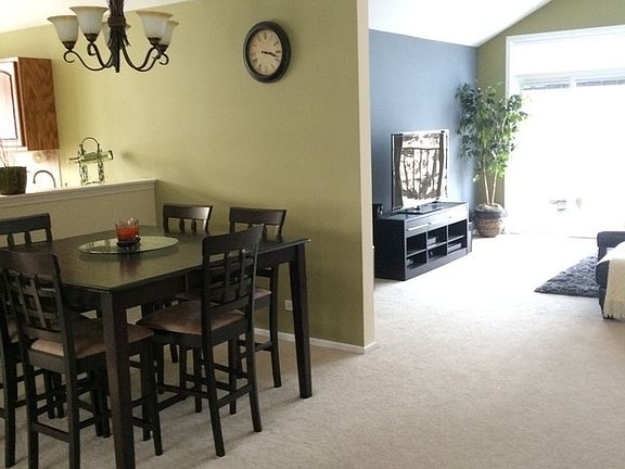 4th image of 1608 Columbia Cir Unit 2