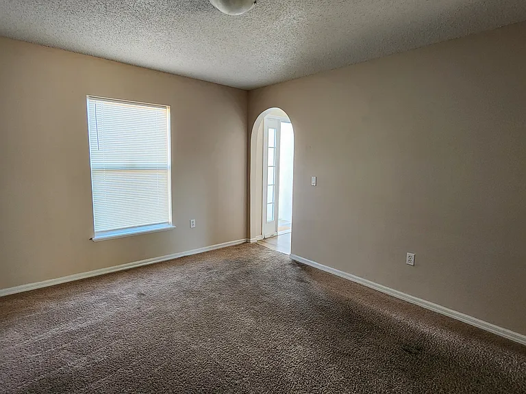 11228 Roman St — Photo 7