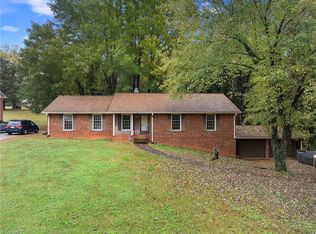 300 Bremen Dr, Lexington, NC 27295