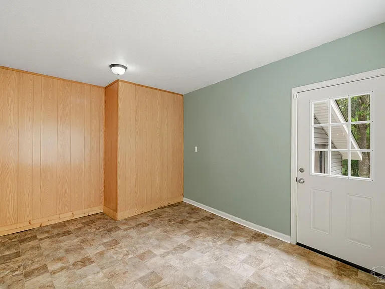 6960 Klondike Rd — Photo 14
