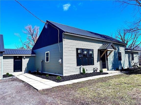 4th image of 6913 Lowell Rd