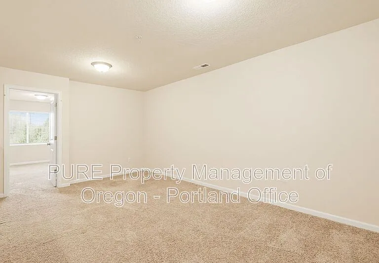 6714 NW 158th Ave — Photo 11