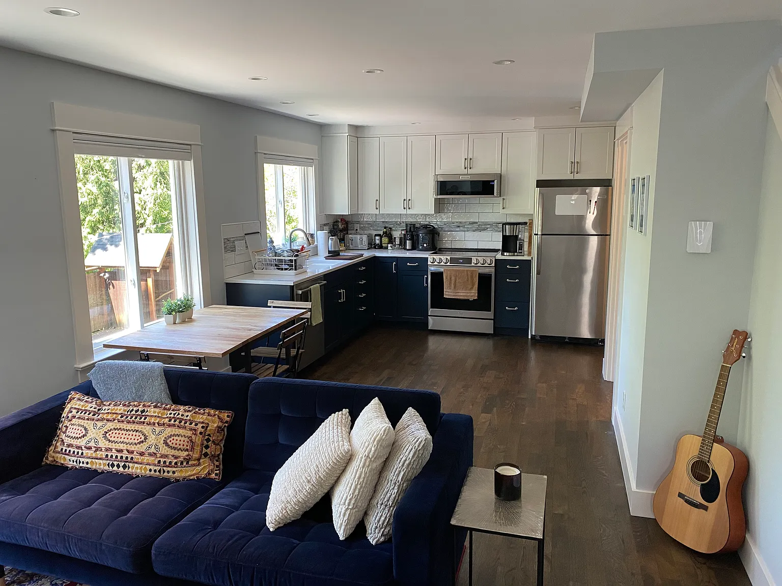 2 bed, 1.5 bath, 975 sqft, $4,000 — Photo 4