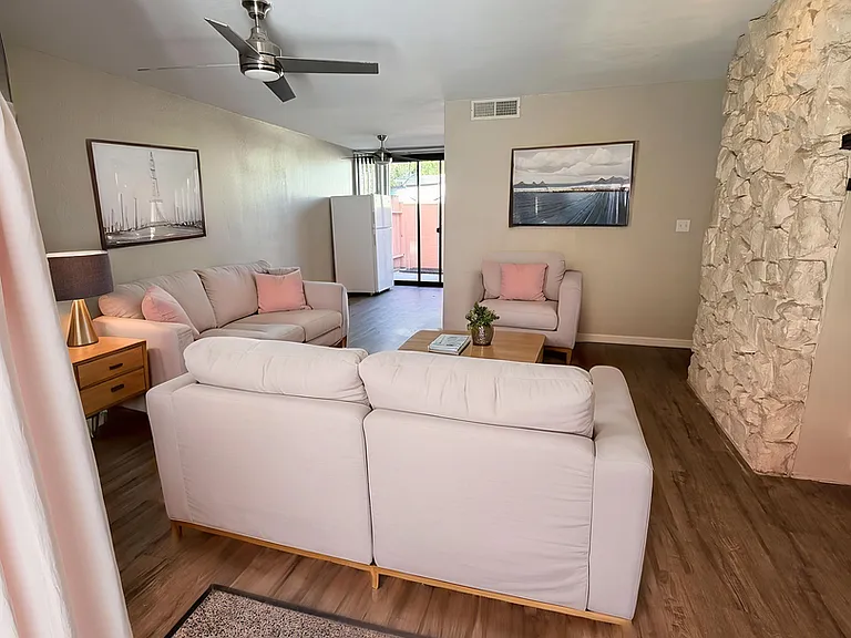 722 E San Lorenzo Rd — Photo 32