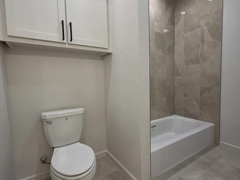 Shared bath area between the Jack & Jill bedrooms