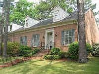 1st image of 28 Bedford Pl N