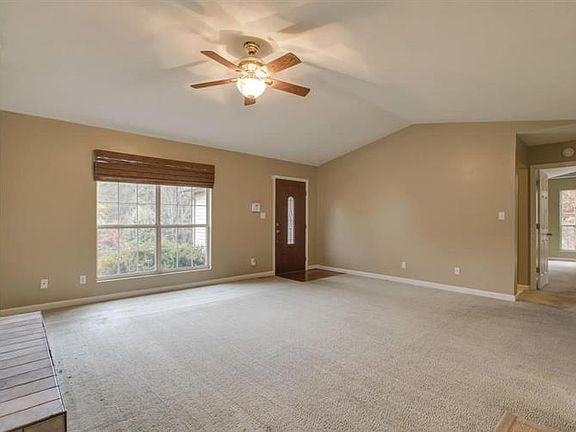 4th image of 111 Kennedy Dr
