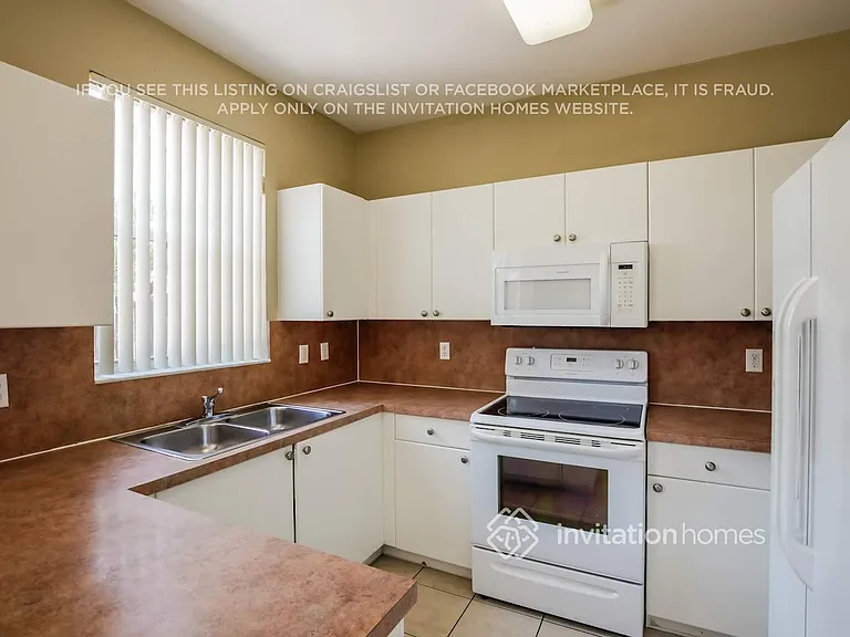 12545 SW 125th Ter — Photo 9