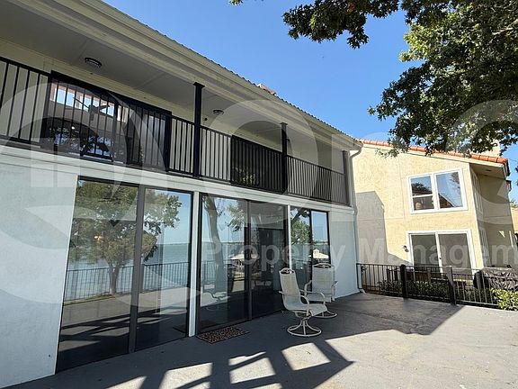 5th image of 3612 Lakeside Dr