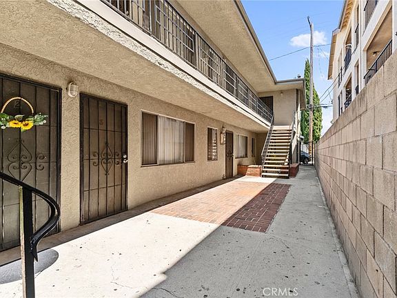 4th image of 1036 Saint Louis Ave