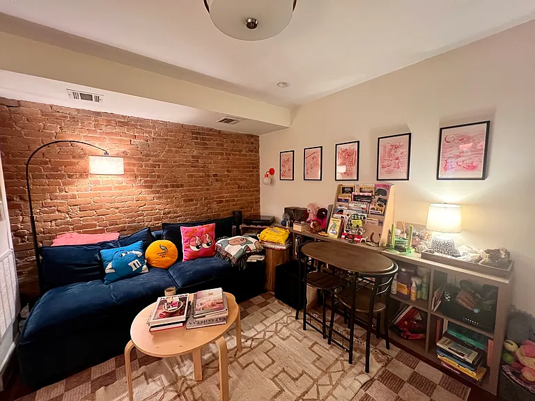 466 Willoughby Ave #1 — Photo 3