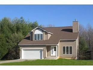 196 Castle Dr photo 1
