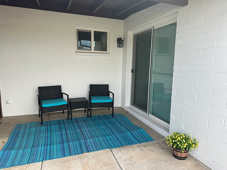 1814 W Kerry Ln — Photo 36