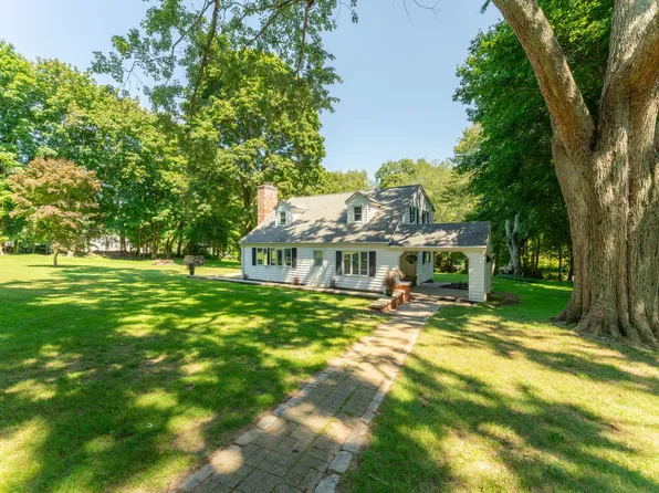 39 Gallup Lane, Waterford, CT 06385