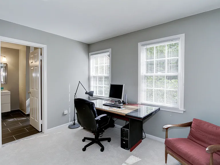 13 Avalon Ct — Photo 20