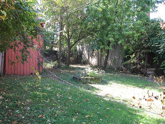 4th image of 1749 Hanfield St