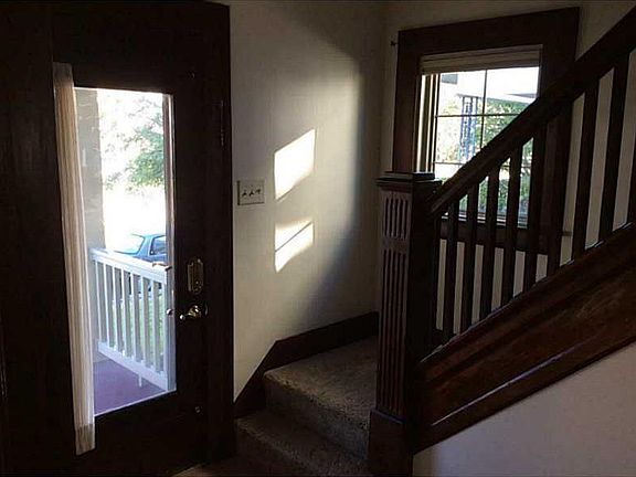 5th image of 1613 Nicklin Ave