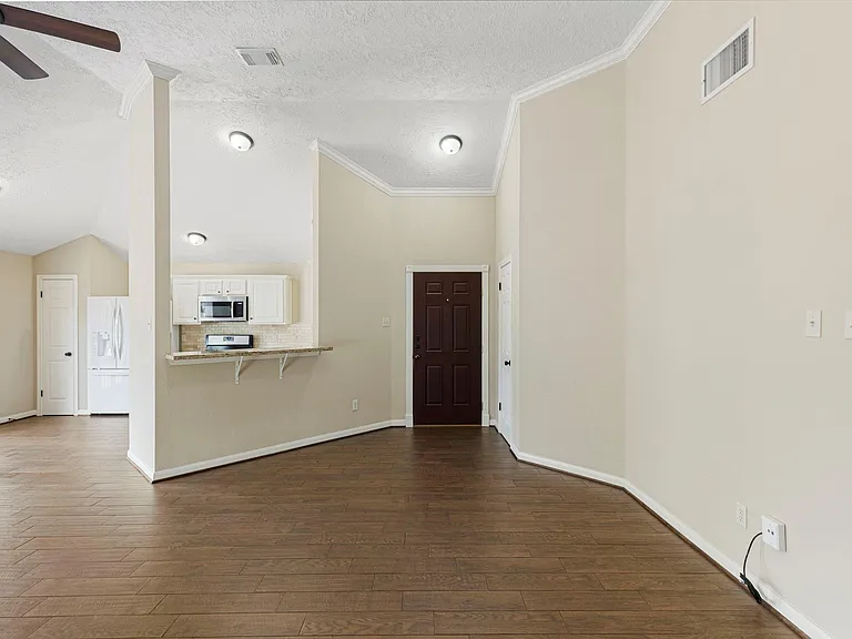 21435 Deerhaven Dr — Photo 5