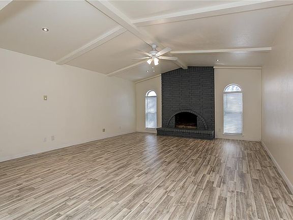 4th image of 2913 Teakwood Dr