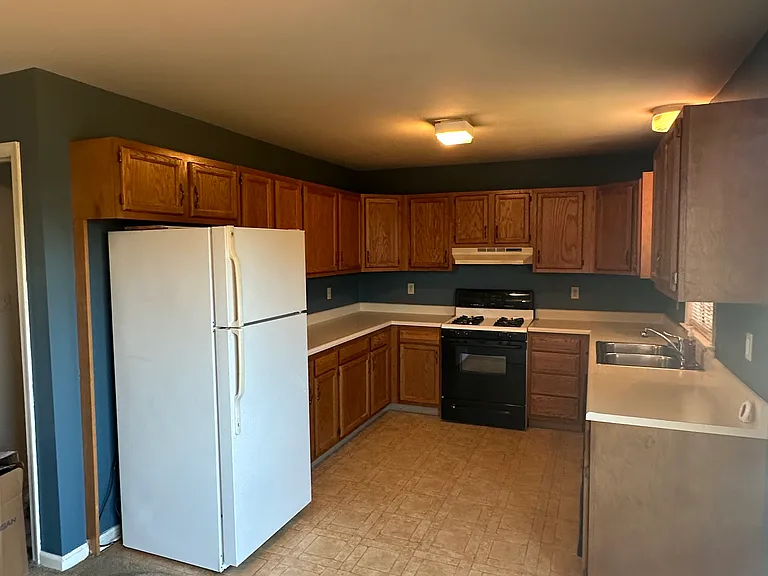 278 Point Cir — Photo 28