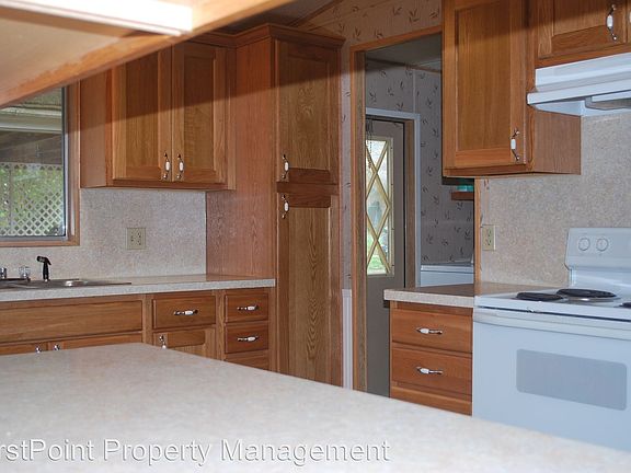 3rd image of 15011 71st Ave E