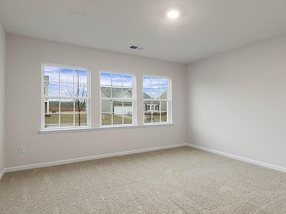 3rd image of 653 Struy St