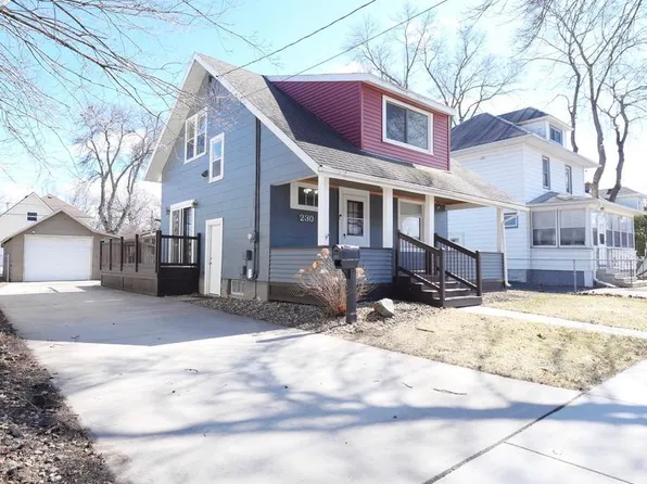 230 10th Ave NE, Rochester, MN 55906