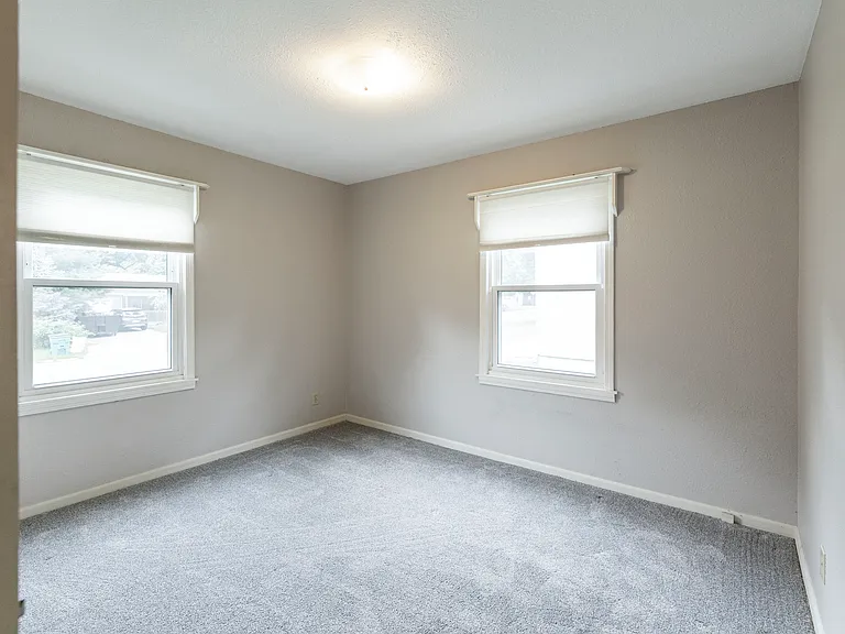 7430 Reeds Ln — Photo 18
