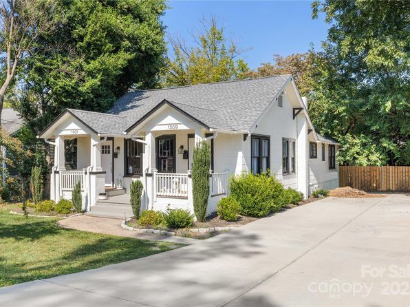 charlotte-north-carolina-2078154998 picture