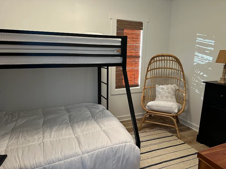 3rd bedroom with full/twin bunk bed