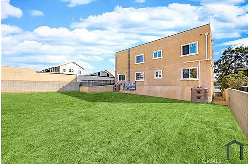 5639 Huntington Dr N Photo 1