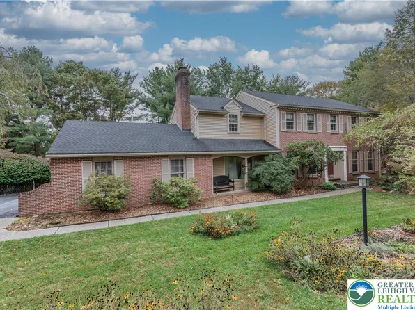 4804 Parkview Dr S, Emmaus, PA 18049